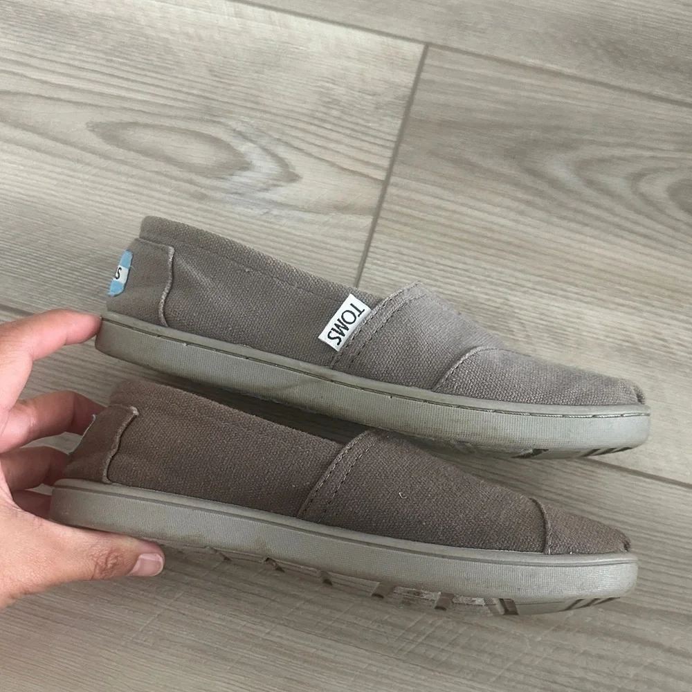 TOMS Kids Moccasins in Taupe